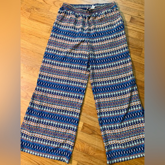 Colorful Patterned Wide-Leg Pants - Picture 5 of 5